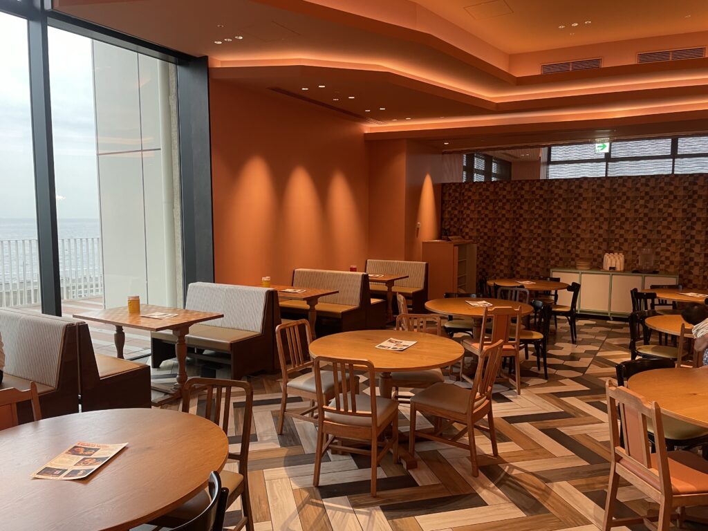 カフェテリア座席