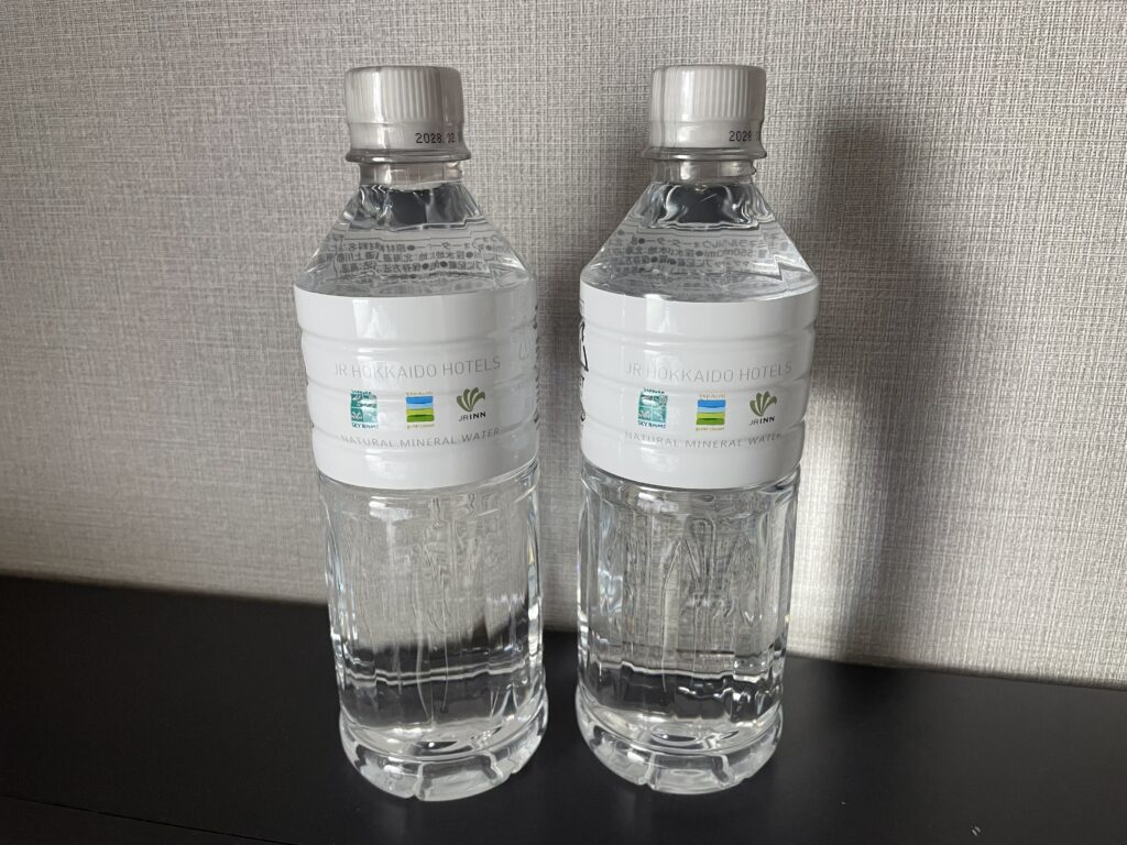 ペットボトルの水