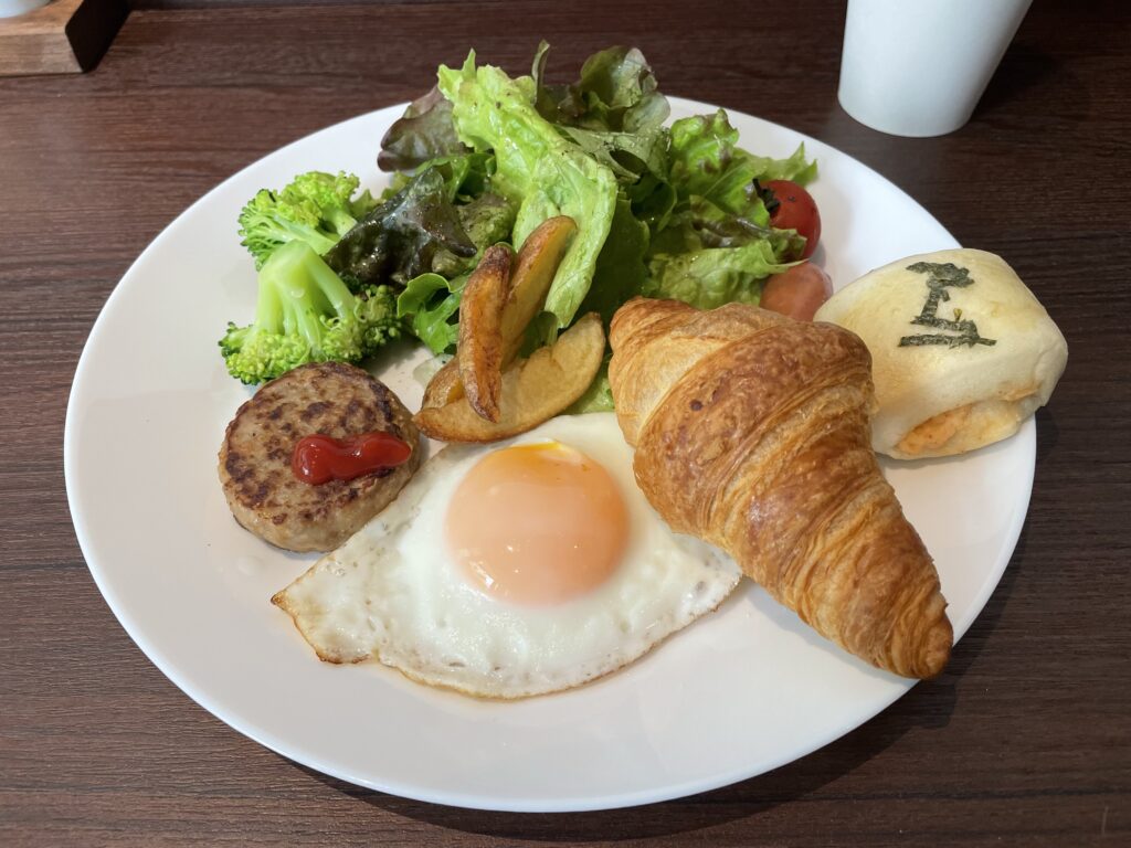 朝食